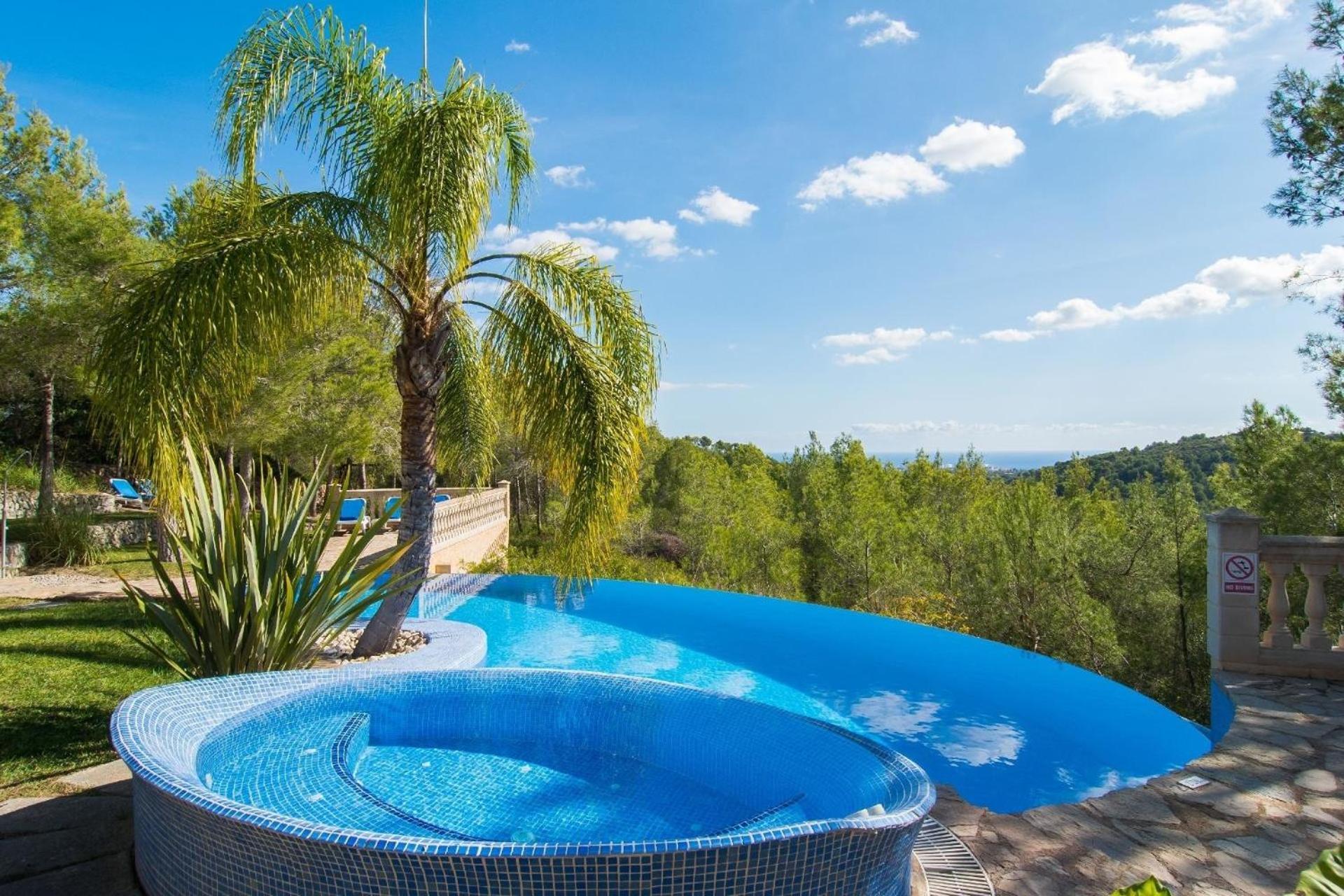 Ferienhaus Fuer 12 Personen Ca 400 M In Son Macia, Balearen Mallorca Son Macia (Mallorca)